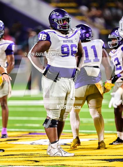 Thumbnail 1 in Lufkin @ Ball photogallery.