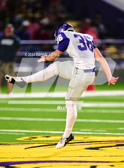 Thumbnail 3 in Lufkin @ Ball photogallery.