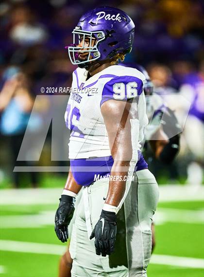 Thumbnail 1 in Lufkin @ Ball photogallery.