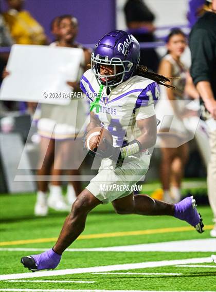 Thumbnail 2 in Lufkin @ Ball photogallery.