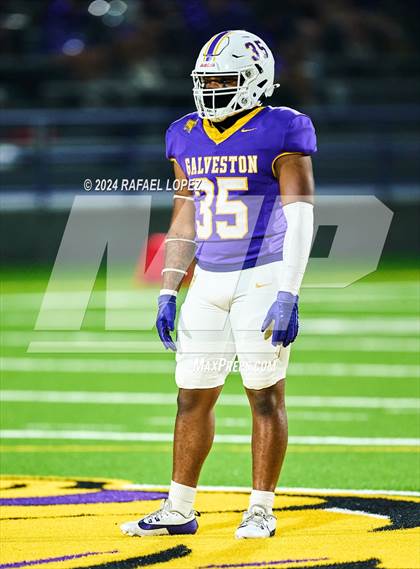 Thumbnail 2 in Lufkin @ Ball photogallery.