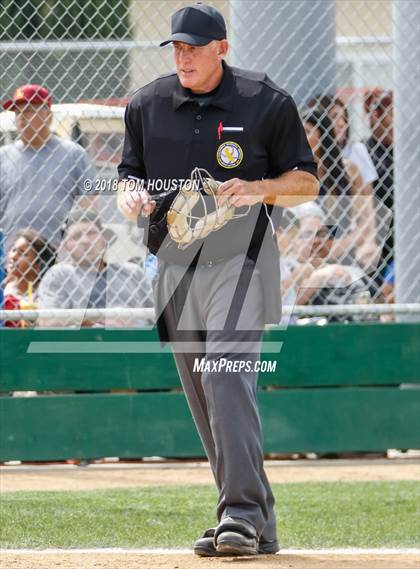 Thumbnail 2 in Garey vs Malibu (CIF SS D5 Semifinal) photogallery.