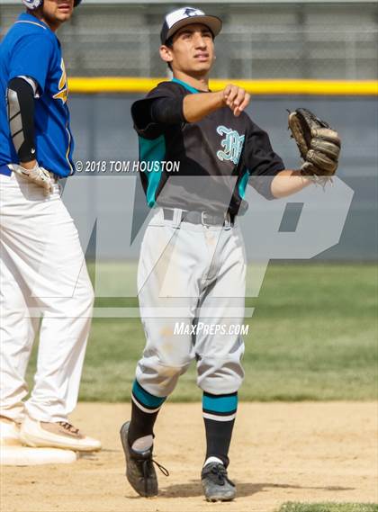 Thumbnail 3 in Garey vs Malibu (CIF SS D5 Semifinal) photogallery.