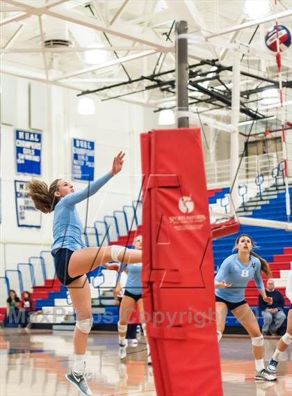 Thumbnail 2 in Sacred Heart Cathedral vs Valley Christian (CIF CCS D3 Final)  photogallery.