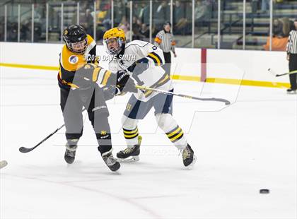 Thumbnail 1 in Kenowa Hills @ Hudsonville photogallery.
