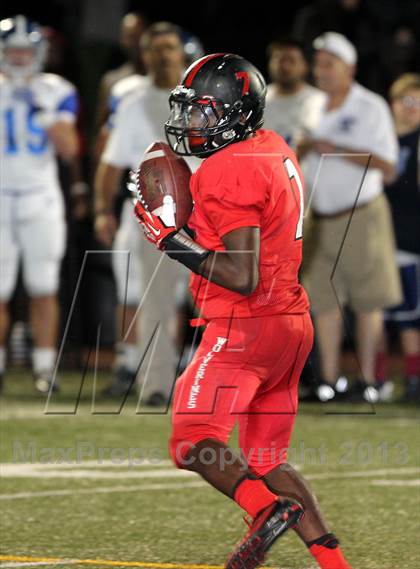 Thumbnail 2 in Palisades vs. Harvard-Westlake photogallery.