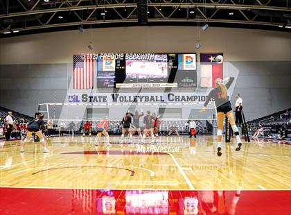Thumbnail 1 in Lovejoy vs. Manvel (UIL Volleyball 5A Semi-Finals)  photogallery.