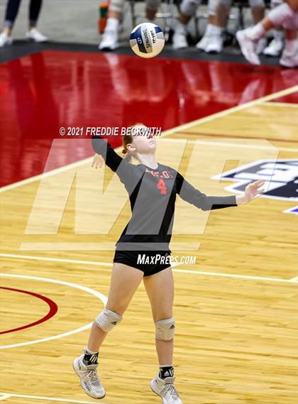 Thumbnail 3 in Lovejoy vs. Manvel (UIL Volleyball 5A Semi-Finals)  photogallery.