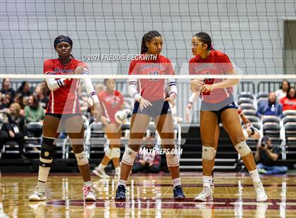 Thumbnail 1 in Lovejoy vs. Manvel (UIL Volleyball 5A Semi-Finals)  photogallery.