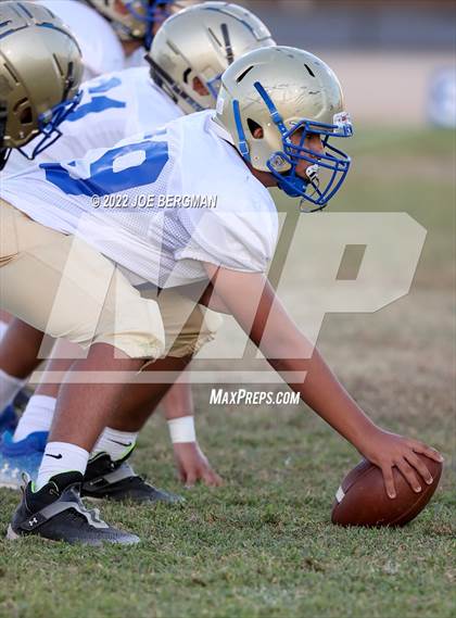 Thumbnail 1 in Clovis @ Frontier photogallery.