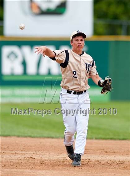 Thumbnail 1 in East Ridge vs. Stillwater (Section 4AAA Playoffs) photogallery.