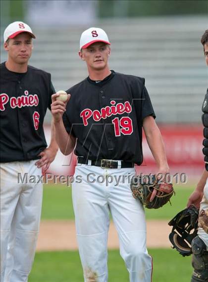 Thumbnail 3 in East Ridge vs. Stillwater (Section 4AAA Playoffs) photogallery.