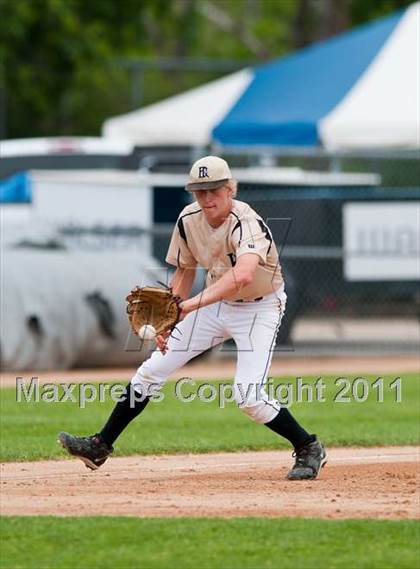 Thumbnail 3 in East Ridge vs. Stillwater (Section 4AAA Playoffs) photogallery.