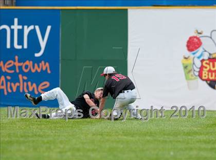 Thumbnail 1 in East Ridge vs. Stillwater (Section 4AAA Playoffs) photogallery.