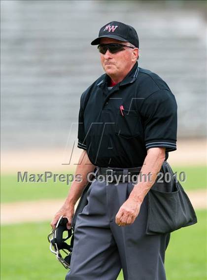 Thumbnail 2 in East Ridge vs. Stillwater (Section 4AAA Playoffs) photogallery.