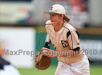 Thumbnail 3 in East Ridge vs. Stillwater (Section 4AAA Playoffs) photogallery.