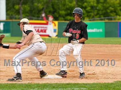 Thumbnail 3 in East Ridge vs. Stillwater (Section 4AAA Playoffs) photogallery.