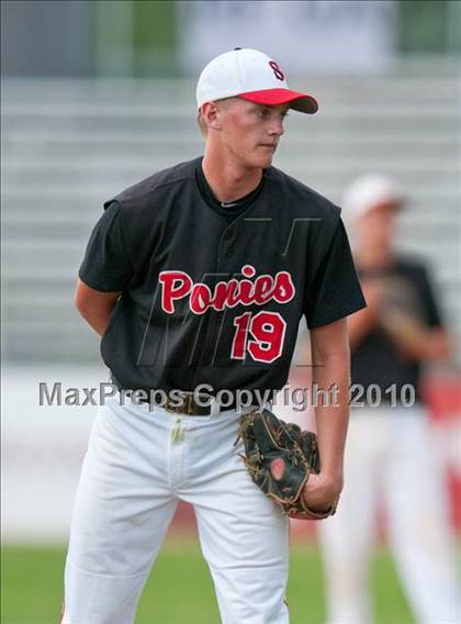 Thumbnail 2 in East Ridge vs. Stillwater (Section 4AAA Playoffs) photogallery.