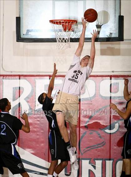 Thumbnail 3 in West Torrance vs. Diamond Ranch (Pacific Shores Tournament) photogallery.