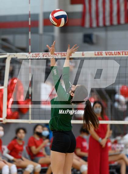 Thumbnail 1 in Incarnate Word @ Lee photogallery.
