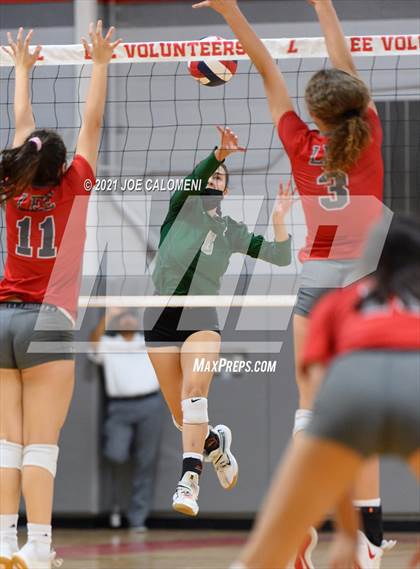 Thumbnail 3 in Incarnate Word @ Lee photogallery.