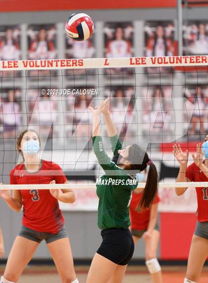Thumbnail 2 in Incarnate Word @ Lee photogallery.