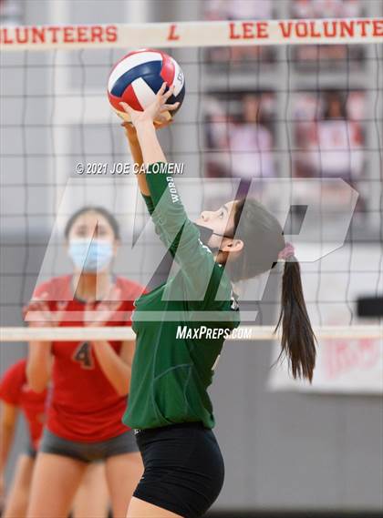 Thumbnail 1 in Incarnate Word @ Lee photogallery.