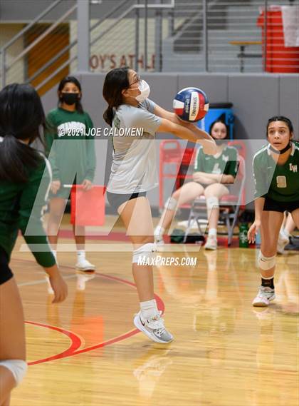 Thumbnail 2 in Incarnate Word @ Lee photogallery.