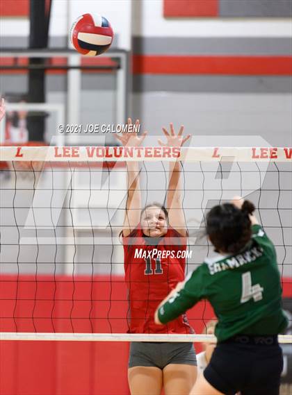 Thumbnail 2 in Incarnate Word @ Lee photogallery.
