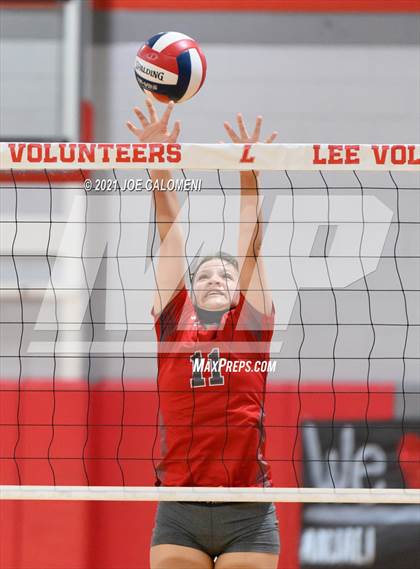 Thumbnail 2 in Incarnate Word @ Lee photogallery.