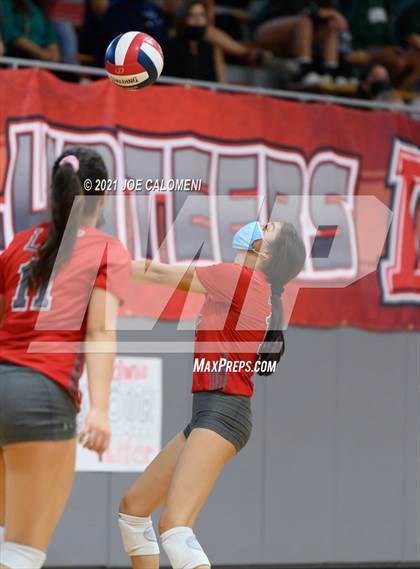 Thumbnail 3 in Incarnate Word @ Lee photogallery.