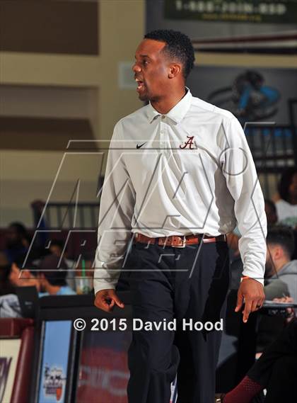 Thumbnail 2 in Jonesboro vs. Alemany (MaxPreps Holiday Classic) photogallery.
