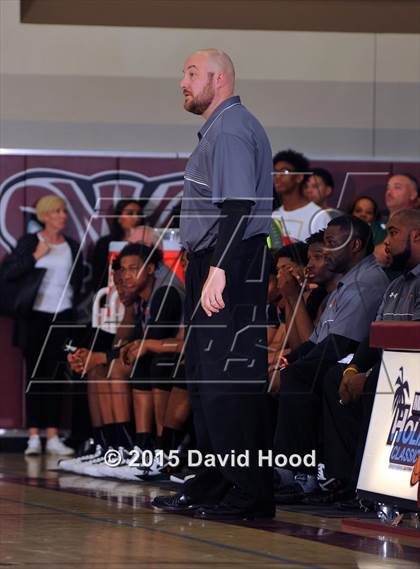 Thumbnail 2 in Jonesboro vs. Alemany (MaxPreps Holiday Classic) photogallery.