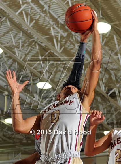 Thumbnail 2 in Jonesboro vs. Alemany (MaxPreps Holiday Classic) photogallery.