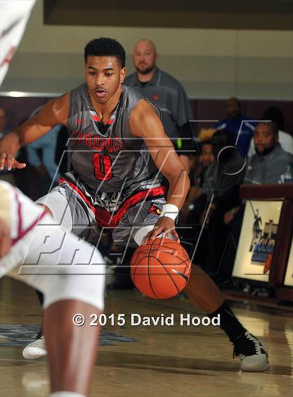 Thumbnail 2 in Jonesboro vs. Alemany (MaxPreps Holiday Classic) photogallery.