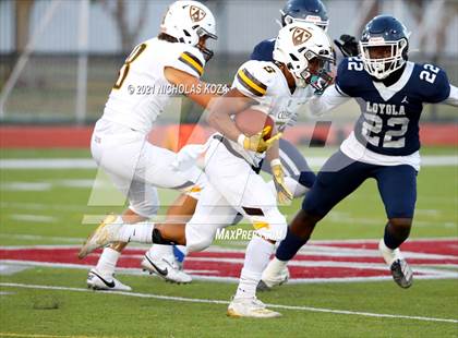 Thumbnail 2 in Crespi vs. Loyola photogallery.