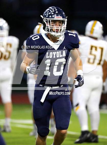 Thumbnail 1 in Crespi vs. Loyola photogallery.