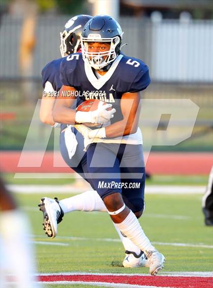 Thumbnail 2 in Crespi vs. Loyola photogallery.