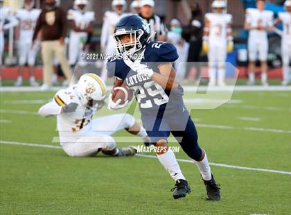 Thumbnail 1 in Crespi vs. Loyola photogallery.