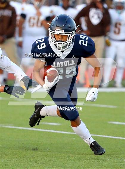 Thumbnail 3 in Crespi vs. Loyola photogallery.