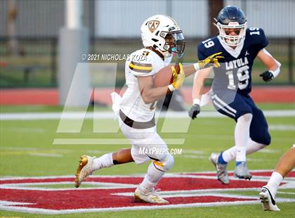 Thumbnail 3 in Crespi vs. Loyola photogallery.