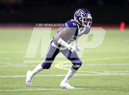 Thumbnail 3 in Crespi vs. Loyola photogallery.