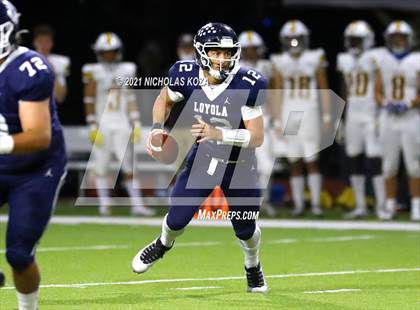 Thumbnail 2 in Crespi vs. Loyola photogallery.