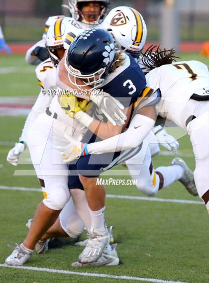 Thumbnail 2 in Crespi vs. Loyola photogallery.