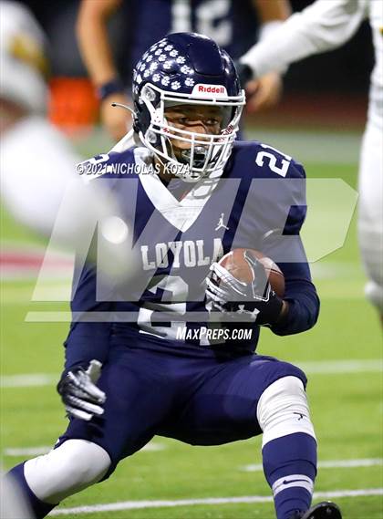 Thumbnail 3 in Crespi vs. Loyola photogallery.