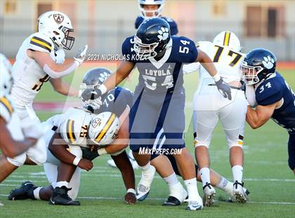 Thumbnail 2 in Crespi vs. Loyola photogallery.