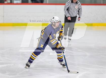 Thumbnail 3 in Xaverian Brothers vs Hingham (Holiday Classic Championship Game) photogallery.