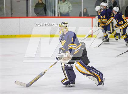 Thumbnail 2 in Xaverian Brothers vs Hingham (Holiday Classic Championship Game) photogallery.