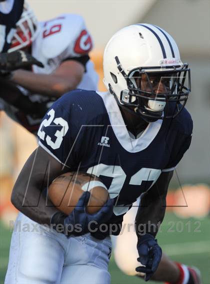 Thumbnail 3 in Glenn @ Farmington photogallery.