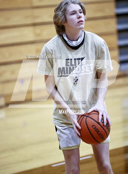 Thumbnail 1 in Fishers @ Noblesville photogallery.